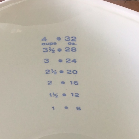 Vintage Corning Ware Blue Cornflower sauce maker or measuring bowl. - Picture 4 of 9